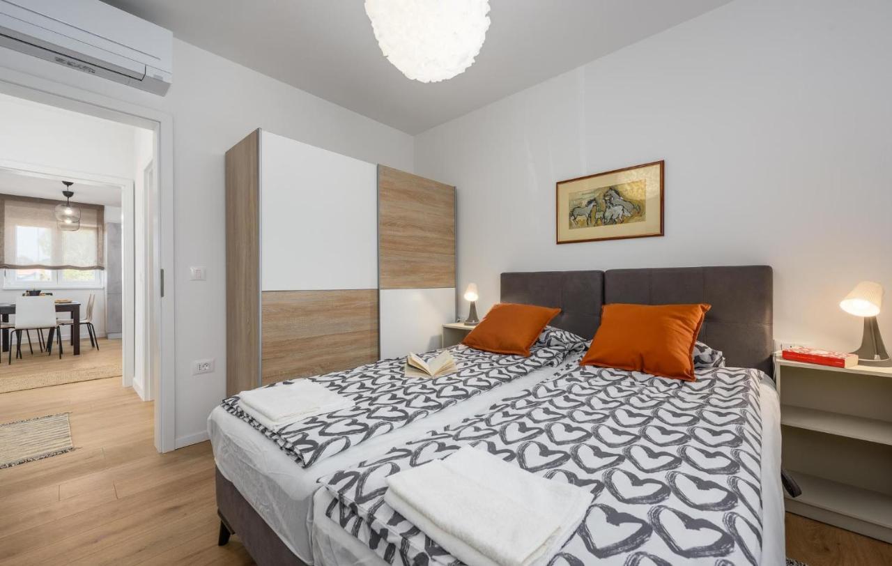 Apartmani Lucija Porec Bagian luar foto