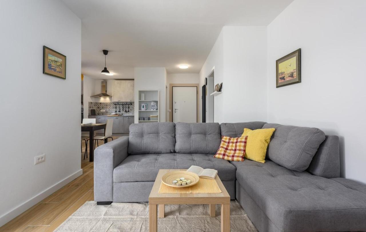 Apartmani Lucija Porec Bagian luar foto