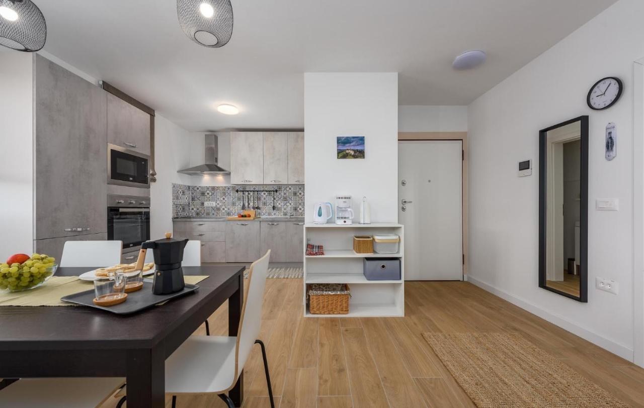 Apartmani Lucija Porec Bagian luar foto